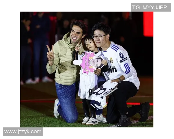 偶遇足球传奇球星瞬间的难忘经历与心动时刻揭秘